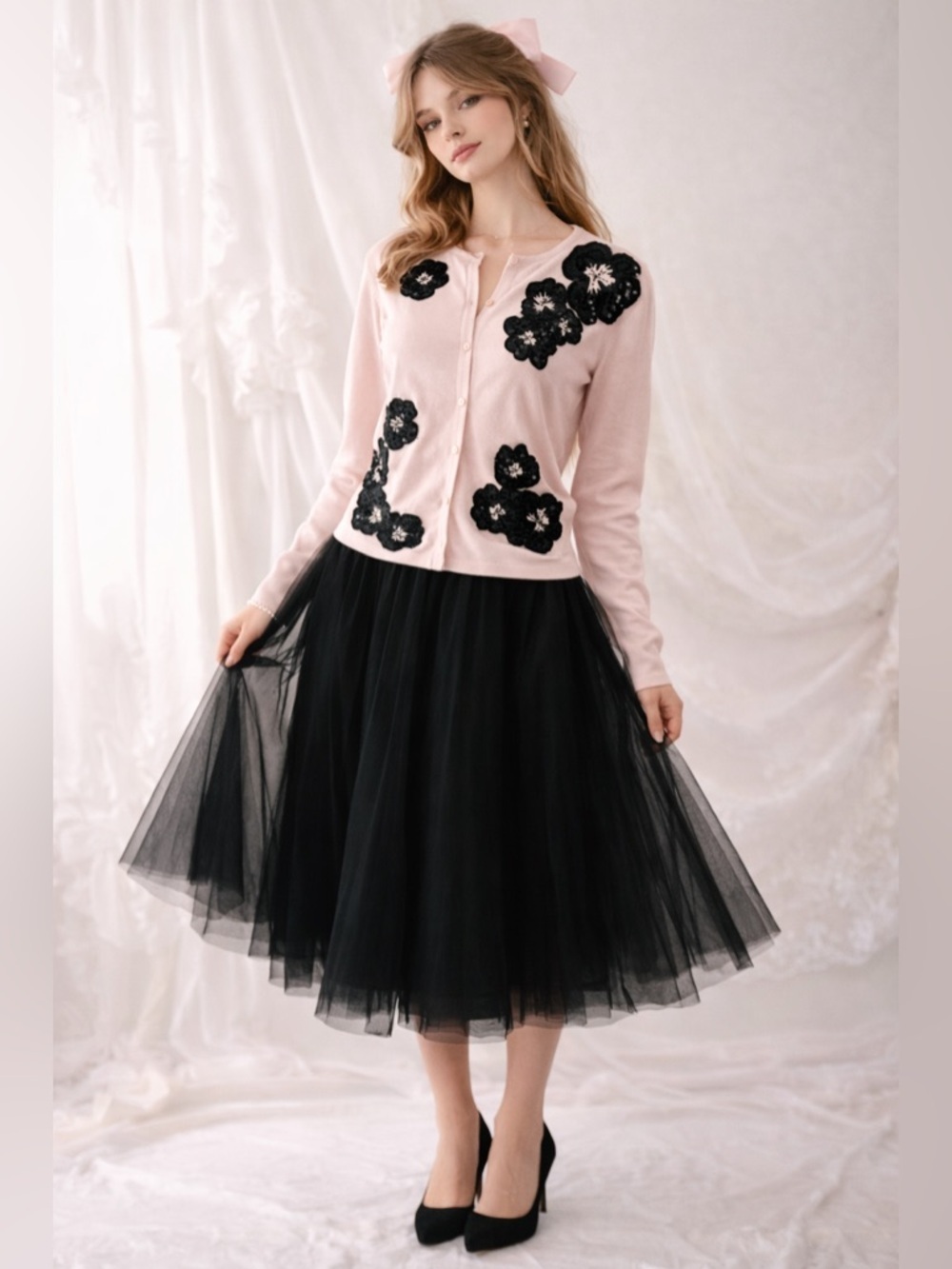 Tara Ryan Pink Silk Blend Cardigan w/ Black Floral Appliqué Size M